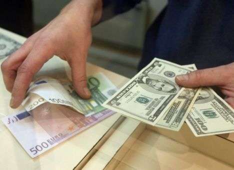 Верховная Рада проголосовала за отмену пенсионного сбора при покупке валюты