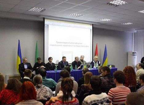 Харьковские депутаты призвали перейти на договорные отношения с Киевом