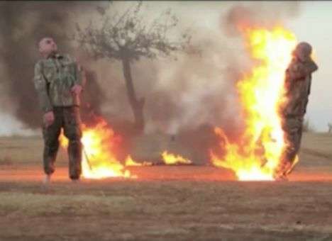 ИГИЛ обнародовало ВИДЕО, как сжигали двух турецких солдат