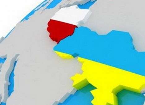 Поляки Львовщины выступили за автономные связи с Польшей