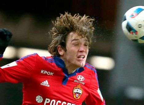 Футболист ЦСКА семь матчей играл с переломом лопатки