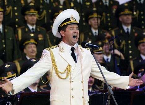 Ведущий солист ансамбля им. Александрова не полетел в Сирию на роковом Ту-154 из-за рождения третьего ребенка