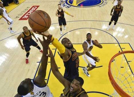 НБА. Кливленд переиграл Голден Стэйт добыв пятую победу к ряду
