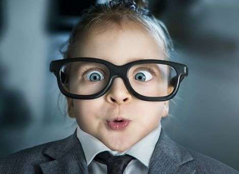 О страшных последствиях смартфонов для глаз, рассказали врачи