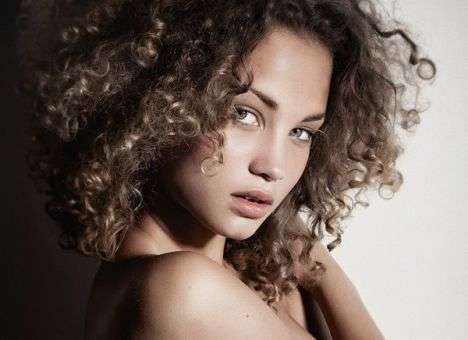 Специалисты назвали прически, которые сделают вас моложе (ФОТО)