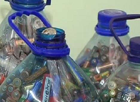 Ученые создали батарейку из бумаги и бактерий