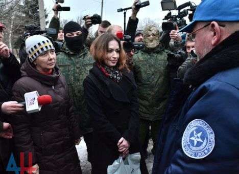 С оккупированного Донбасса передали Украине двух пленных женщин