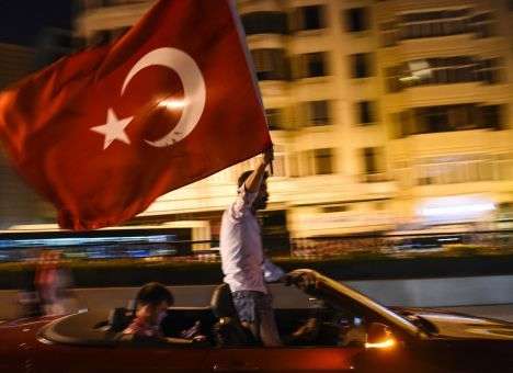 В Турции начали судить участников путча