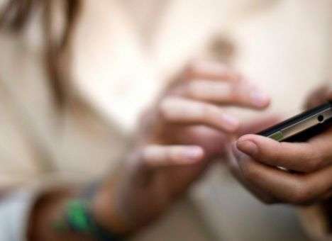 Рынок услуг мобильной связи снова упал