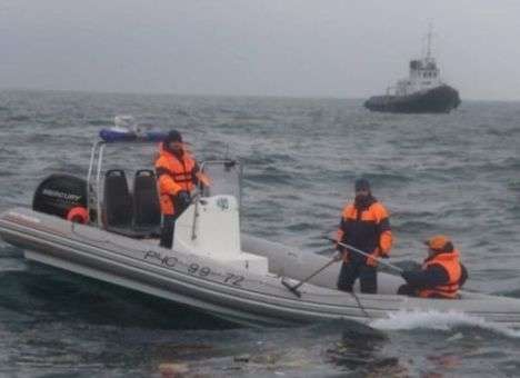 Водолазы прекратили работы в зоне крушения ТУ-154 из-за шторма