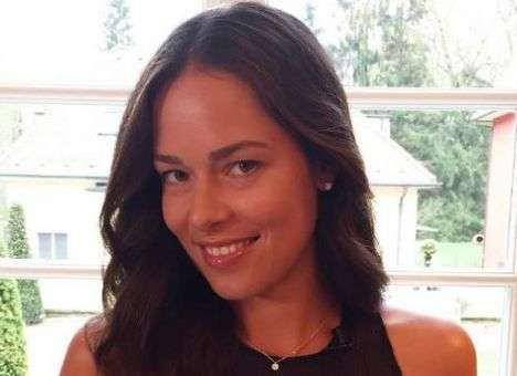 Жена Швайнштайгера объявила о завершении теннисной карьеры