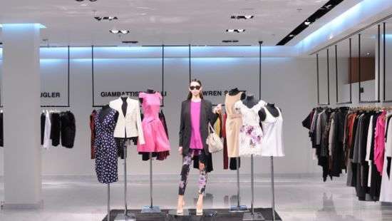 В ГФС опровергли информацию о попытке вывоза денег владелицей бутика «Sanahunt»