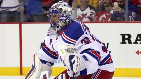 Швед стал первым вратарем-европейцем по количеству побед в НХЛ