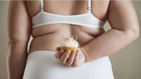 Врачи рассказали как лишний вес влияет на психику