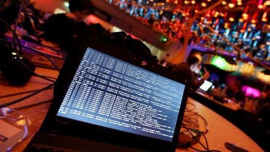 ЦРУ и ФБР перенесли доклад Трампу о российских хакерах