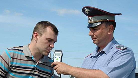 В челябинском вытрезвителе алкотестер сломался от количества выпитого (видео)
