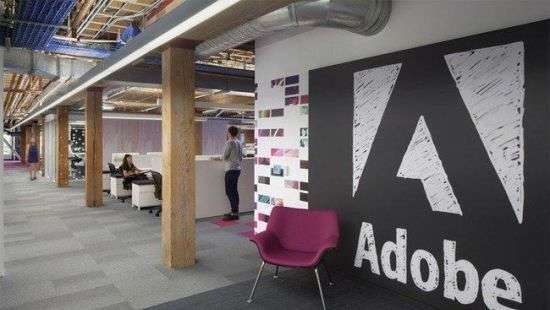 Adobe занялся разработкой голосового помощника