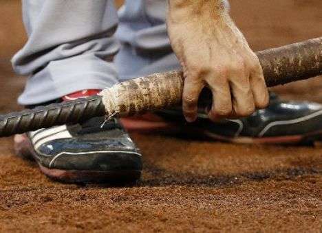 На Днепропетровщине арматурой избили женщину-депутата