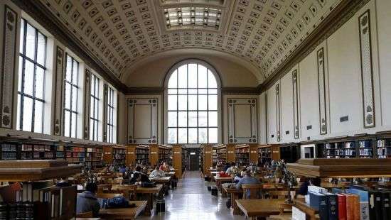 Американец вернул книгу в библиотеку через 100 лет