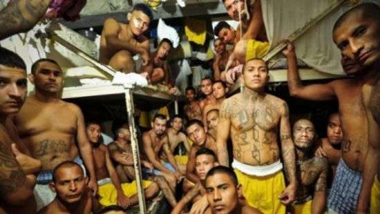 Три человека были обезглавлены в результате тюремного бунта в Бразилии, 30 погибших