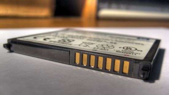 Изобретена батарея с «огнетушителем»