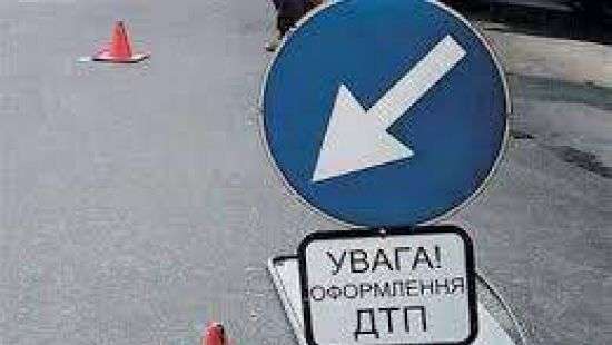 В Ровно в реку упала легковушка с пассажирами