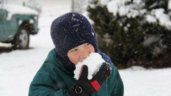 Санкции против РФ не действуют, россияне готовы есть даже снег, чтобы выжить