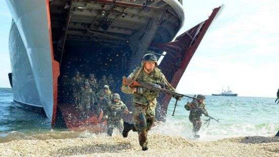 Рада разрешила иностранным войскам входить в Украину