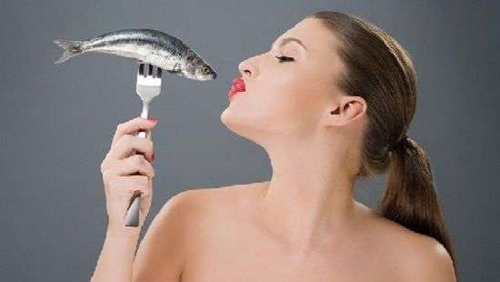 Медики сообщили, почему беременным нужно употреблять больше рыбы