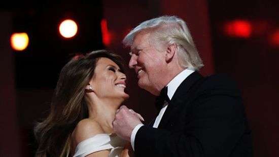 Трамп и Меланья исполнили первый танец на балу (ВИДЕО)