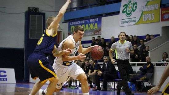 «Будивельник» сенсационно проиграл «Запорожью»