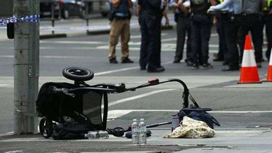 Водителю авто, наехавшему на людей в Мельбурне, предъявили обвинения в убийстве