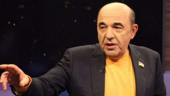 «В стране бедность, нищета, а народные депутаты улетают на инаугурацию президента США», – Рабинович