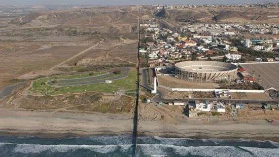 Президент Мексики передумал ехать с визитом к Дональду Трампу