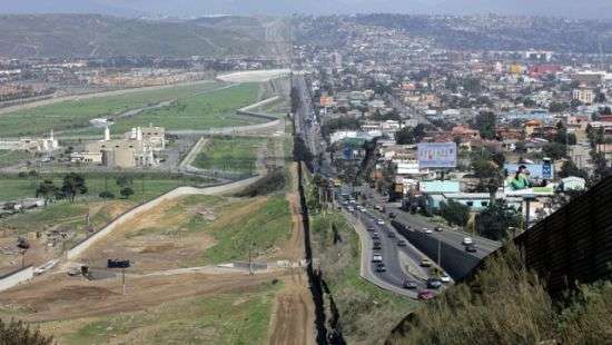 У Трампа нашли способ заплатить за стену на границе с Мексикой