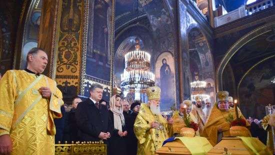 Прах Александра Олеся упокоился на Лукьяновском кладбище в Киеве