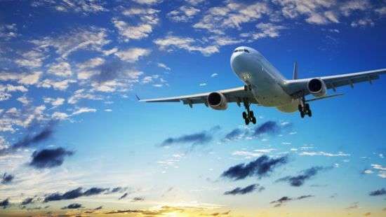 Какую дозу радиации получает человек во время полета на самолете, рассказали специалисты