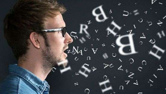 Медики сообщили, от какой болезни защитит знание двух языков