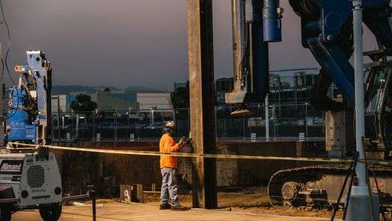 Илон Маск намерен побороть пробки на дорогах  Лос-Анджелеса