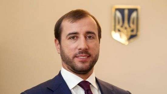 Сергей Рыбалка открыл в Днепре оперативный пункт приема гуманитарной помощи для жителей Авдеевки