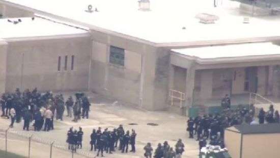 В США подавлен бунт недовольных Трампом заключенных