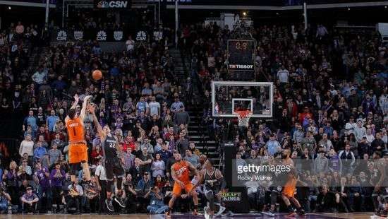 НБА. «Финикс Санз» побеждает на последних секундах, «Голден Стэйт» вновь в ударе + ВИДЕО