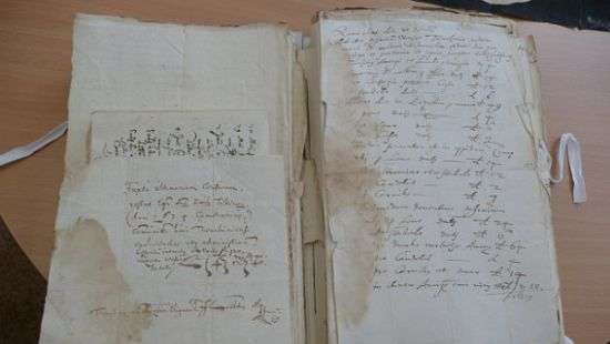 Ученые нашли смайлик, которому 382 года