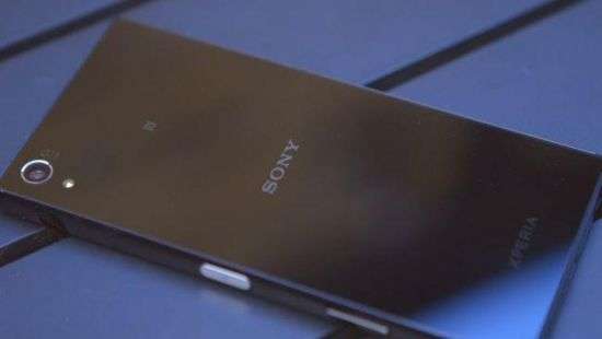 Sony сократила продажи смартфонов