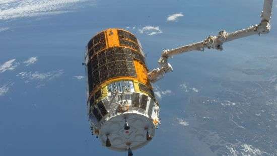 Японцы не смогли собрать космический мусор