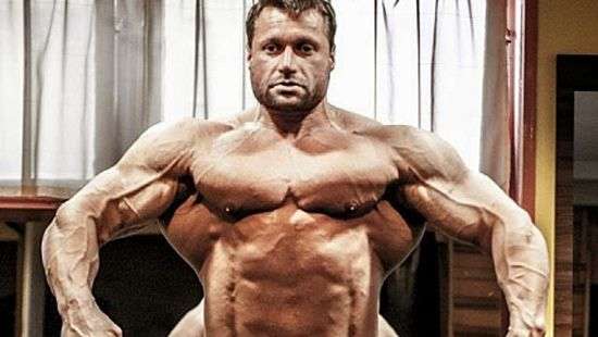 Мистер Вселенная покончил с собой