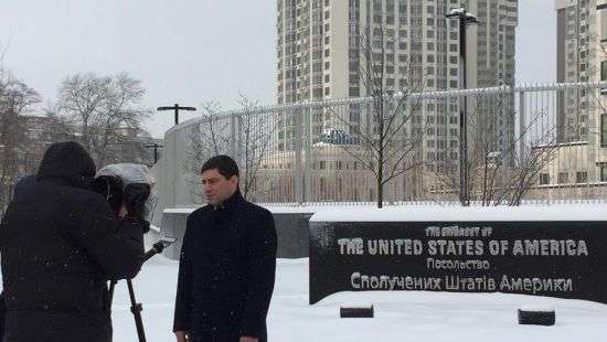 «Депконтроль»: Собственники АТБ легализуют незаконные деньги в США