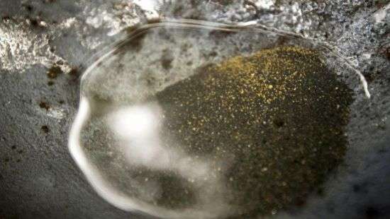 Ученые научились добывать золото и платину из воды