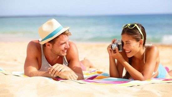 Как совместный отдых влияет на отношения пары, рассказали эксперты