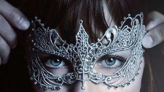 Кинолента «На 50 оттенков темнее» собрала более $22 миллионов в день премьеры